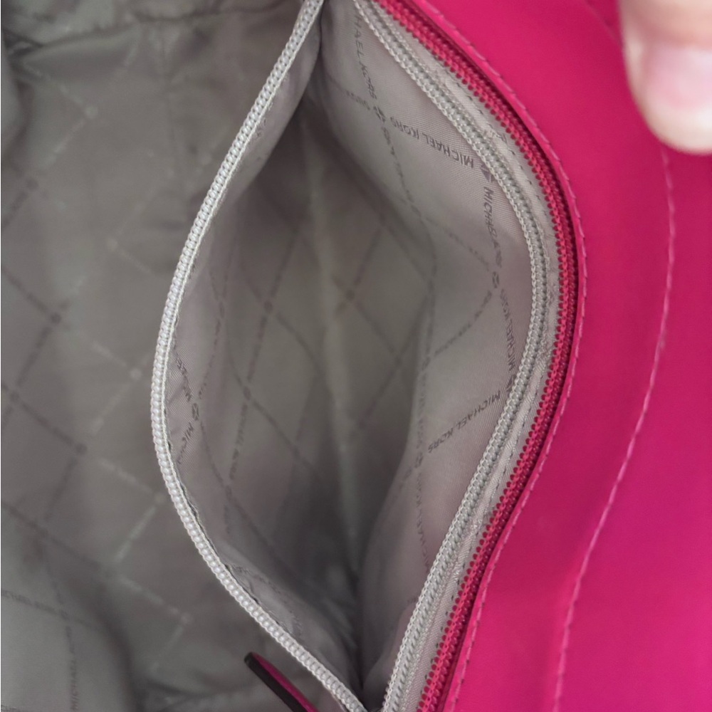 Michael Kors Jet Set Large Signature Logo Shoulder Bag
 Pink - Picture 12 of 16